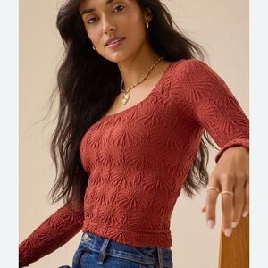 NWT⭐️Aritzia Shapelace Long Sleeve Bodysuit